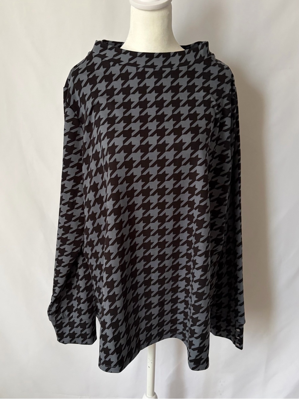 NWT Susan Graver Printed Microfleece Pullover Grey size XL